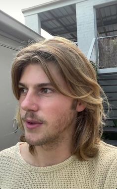 Blond Guy Long Hair, Medium Length Haircut Guys Straight Hair, 70s Man Haircut, Long Straight Mens Hairstyles, Long Straight Hair For Men, Mens Shag Mullet Straight Hair, Long Straight Mullet Men, 70s Hairstyles Men Long, Long Hair Layers Men