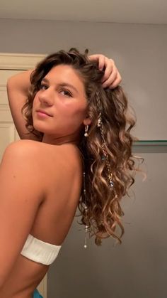 Wild And Free Hairstyles, Hippy Curly Hairstyles, Beach Style Hair, Hairstyles For Vacation Summer, Beachy Hairstyles For Curly Hair, Beachy Braid Hairstyles, Curly Hair With Hair Jewelry, Beach Waves With Braids Hairstyles, Boho Hairstyles For Curly Hair