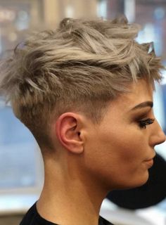 Short Grey Hair, Super Short Hair, Short Hairstyles For Thick Hair, Edgy Short Hair, Very Short Hair, Short Pixie Haircuts, Undercut Hairstyles, Short Blonde, Short Hair Haircuts