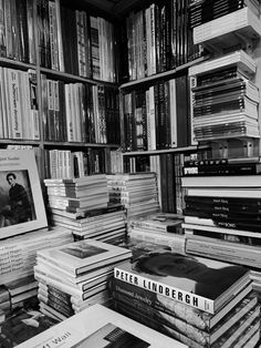 Stacked books on top of each other. Black And White Books Aesthetic, Black And White Library Aesthetic, Black And White Reading Aesthetic, Books Black And White Aesthetic, Reading Aesthetic Black And White, Vision Board Aesthetic Pictures Black And White, Notion Black And White, Black And White Book Aesthetic, Books Black And White