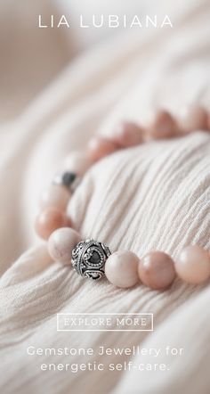 Bracelet Product Shoot Ideas, Gemstones Photography, Jewellery Photography Inspiration, Jewelry Product Shots, Gray Jewelry