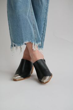 The most DARLING mules ever! How adorable are these black pleather western mules with the metal accented toe? Fit pretty true to size. Studded Mules Outfit, Cowboy Mules Outfit, Dress With Mules Outfit, Western Mules Outfit, Mules With Dress, Mules Outfits, Mule Outfit, Mule Shoes Outfit, Mules Outfit