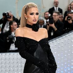 The 2023 Met Gala Celebrating "Karl Lagerfeld: A Line Of Beauty" - Arrivals Slick Black Dress, Red Carpet Ponytail, Gala Hair, A Line Of Beauty, Slick Ponytail, Red Carpet Beauty, Met Gala Red Carpet