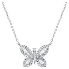 Nature Inspired Design - This Diamond butterfly necklace features a 14k gold chain with a beautiful diamond butterfly with an approximate diamond weight of 0.18cts and a colour of G-H and clarity of Sl1-Sl2; colours available in pink, white, or yellow  Surprise Your Loved Ones with Our Diamond Butterfly Necklace For Her: If you are looking to gift your spouse, girlfriend, daughter, or mother on a special occasion like Christmas, birthday, engagement or anniversary then look no further as our nec Diamond Butterfly Necklace, Gold Diamond Heart Necklace, Butterfly Pendant Necklace, Gold Necklace Set, Gold Diamond Necklace, White Gold Necklaces, Handcrafted Necklace, Butterfly Necklace, Elegant Necklaces