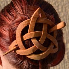 Wooden Barrette, Wood Carving Ideas, Celtic Knot Hair, Mom Hair, Stick Wood, Celtic Trinity Knot, Mom Hairstyles, Trinity Knot, Super Gifts