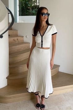 Rib knit midi skirt by Meshki Pleated Skirt Outfits, Long Skirt Suits, Sweater Skirt Set, White Long Skirt, Day To Night Dresses, Rock Outfit, 2 Piece Skirt Set, Knit Midi Skirt, Looks Chic