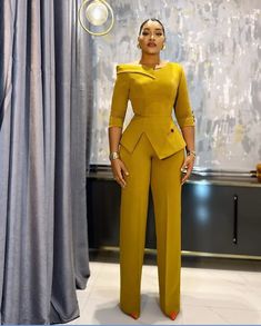 Trouser Suits For Women Classy, Classy Jumpsuit Outfits Chic, Outfits For Business Women, Jumpsuits For Women Classy, Corporate Outfits For Women, Cute Professional Outfits, Classy Short Dresses