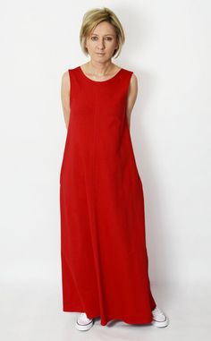 Cotton maxi dress with pockets on the sides and a neckline at the back. Perfect not only for summer :) Size (total length / bust) US --- UK --- EU/DE 4 ----- 6 ----- 34/XS (138/84) 6 ----- 8 ----- 36/S (138/88) 8 ----- 10 --- 38/M (139/92) 10 ---- 12 --- 40/L (140/96) 12 ---- 14 --- 42/XL (140/100) dimensions in cm. 100% cotton. Production methodsewn - own machinery - production in Poland by the Sisters Textile100% cotton, weight 180g/m2 Cotton Maxi Dress With Relaxed Fit, Unlined, Relaxed Fit Cotton Maxi Dress Unlined, Summer Cotton Maxi Dress With Pockets, Casual Cotton Maxi Dress Unlined, Casual Cotton Maxi Dress With Side Slits, Casual Unlined Cotton Maxi Dress, Relaxed Fit Sleeveless Unlined Maxi Dress, Cotton Maxi Dress With Side Slits, Summer Maxi Dress With Side Slits And Relaxed Fit