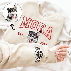 Custom Embroidered Dog Sweatshirt from Your Photo, Personalized Dog Face with Dog Name Hoodie, Custom Embroidery Dog Lover Crewneck Sweater 😍 Looking for the heartfelt and unique gift? Our CUSTOM Pet portrait apparel from photo is the great choice for those special moments--Valentine's Day, birthdays, Mother's Day, Father's Day, Christmas or any occasions. Imagine the joy on their face when they receive a personalized T-shirt, Hoodie, or Sweatshirt, adorned with custom embroidery just for them. Custom Christmas Sweater, Pet Embroidery, Embroidery Dog, Custom Dog Shirts, Dog Embroidery, Embroidered Dog, Dog Sweatshirt, Embroidered Crewneck, Dog Sweaters