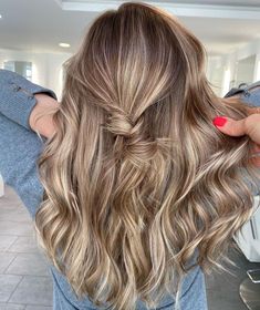 Hair Lowlights, Brown With Highlights, Brown Hair With Lowlights, Balayage Blond, Ashy Blonde, Brunette Hair With Highlights, Dirty Blonde Hair, Brown Hair With Blonde Highlights, Highlights And Lowlights