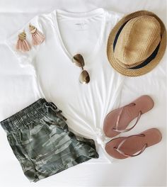 Sharing one of my favorite summer outfits!! #ShopStyle #shopthelook #SpringStyle #SummerStyle #MyShopStyle #BirthdayParty #BeachVacation #WeekendLook #GirlsNightOut #TravelOutfit #OOTD #flatlay #camo #shorts #outfit #flatlaystyle Shorts Outfits Women, Summer Shorts Outfits, Outfits Women, Casual Summer Outfits, Spring Summer Outfits, Outfits Casuales, Spring Summer Fashion, Everyday Outfits