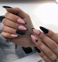 Stelito Nails, Grey Gel Nails, Yellow Toe Nails, Boho Nails, Squoval Nails, Simple Gel Nails, Classy Acrylic Nails, Pretty Nail Art Designs, Acrylic Nails Coffin Pink