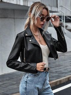 Red Jacket Outfit, Womens Leather Jacket Outfit, Biker Jacket Outfit, Short Leather Jacket, Winter Leather Jackets, Jacket Outfit Women, Womens Black Leather Jacket, Leather Jacket Style, Women Jackets