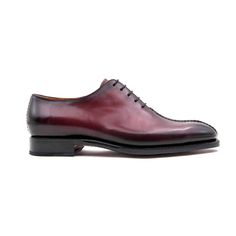 Style: 2176-2108-Burgundy Spectacular & Completely Handmade, this Hand Burnished Calfskin lace-up oxford from the Ugo Vasare collection features Goodyear Welted construction, soft Calfskin lining, cushioned insole, a stitched welt and a full Leather sole! Matching Belt Available. Don't see your size? This style may be special ordered. Cordovan Shoes, Shoe Horn, Shoe Tree, Goodyear Welt, Horse Hair, Suede Shoes, Shoes Men, Sewing Hacks, New Shoes