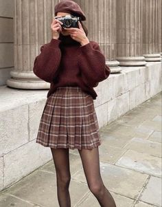 Tartan Skirt Outfit, Dark Academia Outfits, Plaid Skirt Outfit, Preppy Fall Outfits, Dark Academia Outfit, Academia Outfits, Dark Academia Fashion, Academia Fashion, Instagram Snap