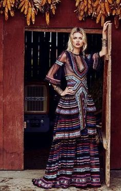 150 Boho-Style Fashion Looks#BohoLooks Different Types Of Fashion Styles, Tshirt Style Outfit, Chicos Fashion, Types Of Fashion, Yeezy Fashion, Boho Wear, Womens Outerwear, Money Hacks, Outfit Styles