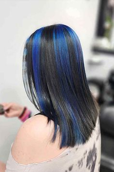 Chunky Blue Skunk Stripes on Mid-Length Black Straight Hair Skunk Stripe Hair Ideas, Skunk Stripe Hair, Purple Hair Ideas, Hairstyles And Colors, Black Straight Hair, Stripe Hair, Hair Stripes, Skunk Hair