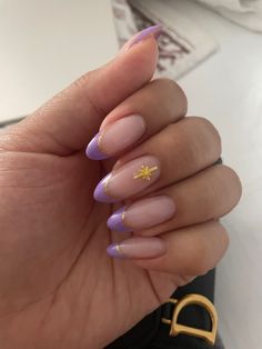 Tangled Nails Aesthetic, Simple Purple And Gold Nails, Tangle Inspired Nails, Rapunzel Themed Acrylic Nails, Peter Pan Inspired Nails, Tangled Inspired Nails Simple, Tangled Rapunzel Acrylic Nails