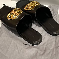 Comes In The Original Box And Dust Bag Slides In Sheepskin Made In Italy 100 Percent Authentic Shoes Balenciaga, Balenciaga Black, Balenciaga Shoes, Sandals For Women, 100 Percent, Women's Shoes Sandals, Balenciaga, Womens Sandals, Original Box