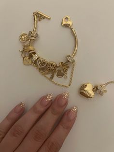 #gold #girly #pandora #charms Capsule Wardrobe Jewelry, Pandora Bracelet Charms Ideas, Pandora Bracelet Designs, Pandora Gold, Accesories Jewelry, Jewelry Accessories Ideas, Pandora Bracelet Charms, Gold Charm Bracelet