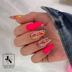 Bright Summer Almond Nails, Neon Acrylic Nails Designs, Neon Nail Ideas Summer Almond, Nail Designs Bright Colors, Bright Summer Nails Designs Neon, Bright Neon Acrylic Nails Summer, Funky Nail Art Ideas, Dope Nail Designs Short, Dope Nail Designs Summer