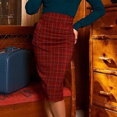 New With Tags Laura Byrnes California Red Plaid Pencil Skirt Size Small From A Smoke-Free Home High Waist Red Skirt For Winter, Red Non-stretch Mini Skirt, Non-stretch Red Mini Skirt, Red Knee-length Pencil Skirt For Office, Red Knee-length Mini Skirt, Red Knee-length Skirt For Fall, Elegant Fitted Plaid Skirt, Red Midi Pencil Skirt For Work, Red Fitted Pencil Skirt