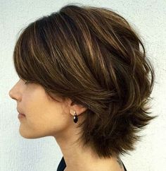 Haircuts Length, Short Sassy Haircuts, Sassy Haircuts, Messy Bob Hairstyles, Lisa Rinna, Short Layered Haircuts, Short Women, Hair Haircuts