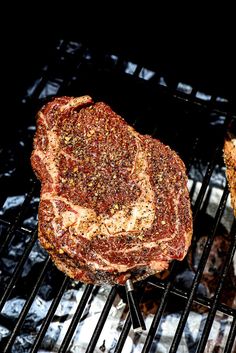 Perfect Smoker Ribeyes Pellet Grill Ribeye Steaks, Smoked Rib Eye Steak, Cowboy Ribeye Steak Recipe, Pellet Grill Ribs, Smoked Ribeye Steak, Beef Ribeye Roast, Pit Boss Pellet Grill