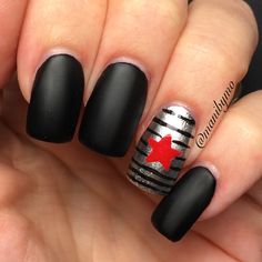 Winter Soldier Nail Art, Marvel Nails Simple, Simple Marvel Nails, Marvel Inspired Nails, Avenger Nails, Marvel Nails Designs, Rock Nail Art