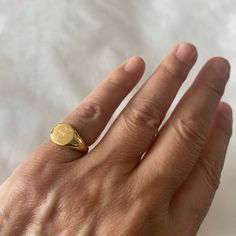 "Pinky ring, Engraved ring, Initial Ring, Personalized Ring Engraved Signet ring with Round Seal- Best quality 18k Gold Plate Engraved 1 letter - Vintage style Diameter: 0.7 mm = 0.27\" Please note in the \"notes to seller\" at checkout. : * state your ring size * letter you want to apper The product will arrive to you packed in gift box and padded envelope to maintain the product Our jewelry are water resistant and comes with 1 year warranty Thank you for your interest. Please check out our oth Pinky Ring Mens Vintage, Signet Pinky Rings Women, Gold Pinky Ring Mens, Pinky Gold Ring, Initial Signet Ring, Everyday Open Ring With Initials, Engraved Initial Ring For Everyday, Everyday Engraved 14k Ring, Simple Personalized Gold Rings