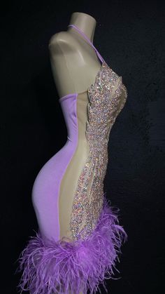 Glittery panel with spandex . feathers bottom. zipper on back . American Birthday Party, Beaded Lavender, Dress With Feathers, Prom Dresses 2023, Gorgeous Prom Dresses, Short Prom Dresses, Glamorous Hair, Cocktail Gowns, Multi Dress