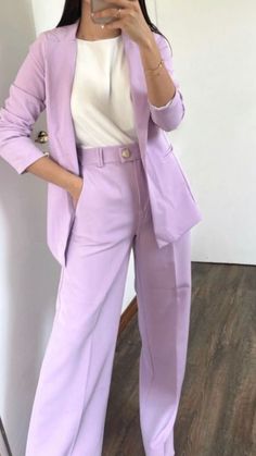 Blazer Set Outfit, Lavender Outfit, Fashion Forward Outfits, Refined Fashion, Business Outfits Women, Stylish Work Outfits, Professional Attire, Business Outfit