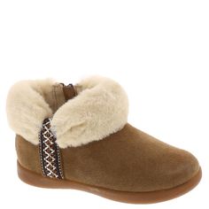 PRICES MAY VARY. Suede, Faux fur upper UGG Tasman braid detailing, 10mm faux collar Medial zipper Textile lining made from 100% recycled polyester fibers, 10mm UGGplush 60% upcycled wool, 40% lyocell lining and insole Rubber outsole Faux Collar, Ugg Tasman, Chestnut Color, Kids Uggs, Kids Luggage, Fashion Toys, Baby Gap, Ugg Shoes, Ugg Boots