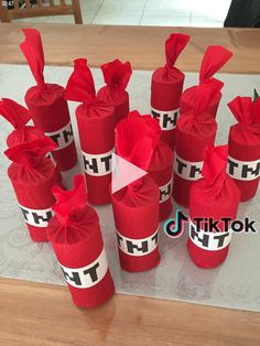 ** christmas gift basket ideas, christmas gift for mom..!! Minecraft Decoration, Diy Minecraft