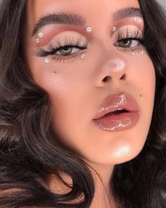 Makeup Bold, Makeup Kawaii, Makeup Boutique, Wellness Board, Rhinestone Makeup, Inspo Makeup, Glow Makeup, Prom Inspo