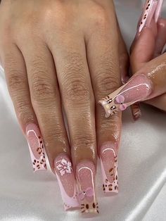 nailsbyperlaaa on tt Nails Bedazzled, Copy N Paste Latina, Pink And Brown Nails, Medium Acrylic Nails, Pink Bling Nails, Latina Nails, Euphoria Nails, Gold Acrylic Nails