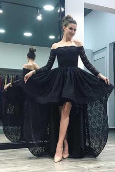 Cette luxueuse robe de bal en dentelle à épaules dénudées est le choix parfait pour votre soirée spéciale. Dotée de délicats épaules dénudées et de motifs hauts et bas, cette robe tendance est proposée dans une belle couleur rose et noire, avec de longues manches en dentelle. Regardez et sentez-vous à votre meilleur dans ce classique intemporel pour une soirée mémorable.

Détail de l'article

Tissu: Dentelle
 Silhouette:A-ligne
 Manches:Manches longues
 Couleur : comme sur l'image, couleur pers Fancy Prom Dresses, Asymmetrical Prom Dress, High Low Prom Dress, High Low Prom Dresses, Long Sleeve Prom, Lace Prom Dress, Black Prom, Grad Dresses, Pink Prom Dresses