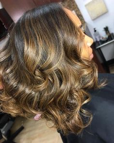 Natural Hair Colors, Babylights Highlights, Natural Hair Highlights, Brown And Blonde, Soft Balayage, Black Women Hair, Twisted Hair, Birthday Goals, Dyed Natural Hair