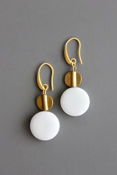 18 carat gold plated brass hook and white agate. 2.25 inches. Brass Hook, White Agate, Multi Strand Necklace, Gift Card Sale, Satin Brass, Agate, Gold Plate, Hoop Earrings, Plating