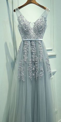 Gray Prom Dresses, Prom Dresses With Lace, Sleeveless Prom Dress, Prom Dress Pictures, Dresses With Lace, Grey Prom Dress, Skai Jackson, Gorgeous Prom Dresses, Spaghetti Strap Prom Dress