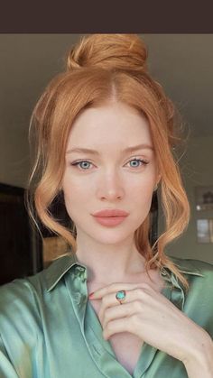 Copper Hair Round Face, Blonde For Pale Cool Skin, Strawberry Blonde Woman, Pale Red Hair, Ginger Hair Asian, Short Strawberry Blonde Hair, Ginger Blonde Hair, Hair Pale Skin