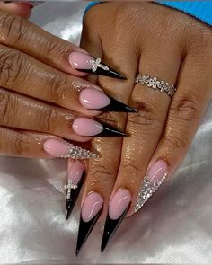 Nail Designs Sharp Nails, Black French Tip Stilleto, Pointy Black French Tip Nails, Black Stilleto Frenchies, Nail Designs Pointy Nails, Black Stiletto French Tip Nails, Sharp Pointy Nails, Stiletto Black French Tip Nails, Black Short Stiletto Nails