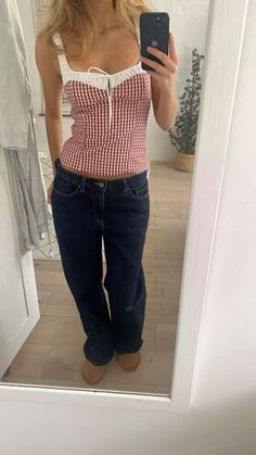 Gingham Outfit Ideas, 2000s Looks, Gingham Outfit, Outfit Inso, Thrifted Outfits, Red Gingham, Fashion Mistakes, Diva Fashion