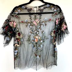 This Nwot Never Been Worn Zara Embroidered Mesh Top Is Both Elegant And Sexy. Pairs Well With Dark Jeans And A Black Bandeau Underneath. No Imperfections Of Any Kind! Black Bandeau, Mesh Blouse, Dark Jeans, Floral Print Tops, Embroidered Blouse, Zara Tops, Zara Women, Print Tops, Mesh Top