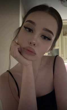 Makeup Tut, Make Up Inspo, Short Haircut, Luxury Makeup, Pretty Selfies, Pretty Makeup, Cute Makeup, Hair Cut, Womens Haircuts