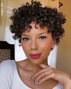 Tiny Afro, Curly Short Hairstyles, Feminine Makeup, Short Curly Pixie, Curly Pixie Haircuts, Short Dark Hair, Curly Pixie Cuts, Curly Hair Photos