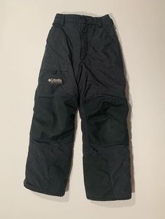 Winter Pants Snow, Ski Fits, On Knees, Winter Inspo, Snowboarding Gear, Ski Gear, Snowboard Pants, Winter Pants, Skiing Outfit