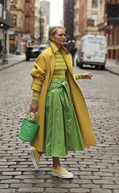 Yellow Outfit Color Combos, Lime Yellow Outfit, Outfit Color Combos, Colour Combinations Fashion, Color Combos Outfit, Pin Search, Color Blocking Outfits, Lime Yellow, Princess Wallpaper