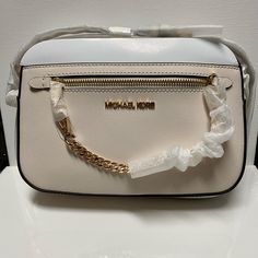 Mk Large Crossbody Color: Chalk Mk Crossbody Bag, Mk Purse, Large Crossbody Bags, Michael Kors Crossbody Bag, Black Crossbody Purse, Brown Shoulder Bag, Michael Kors Crossbody, Cute Purses, Black Crossbody