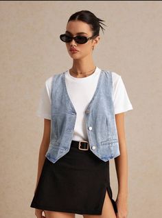 Denim Shirt Outfit Women, Denim Vest Outfit, Friday Outfit For Work, Denim Shirt Outfit, Outfit Primavera, Womens Sleeveless Tops, Outfit Jeans, Causual Outfits, Thrift Fashion